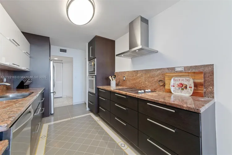 Aquarius Towers #505N image #10