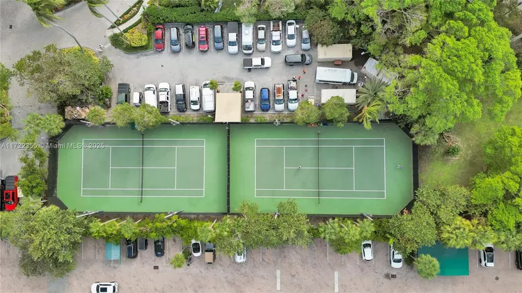 Towers of Key Biscayne #E405 image #28