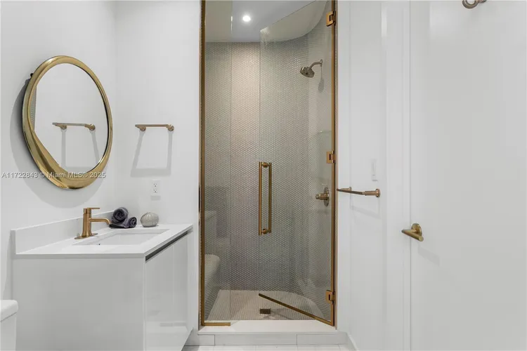 Mr. C Residences Bayshore Tower #1010 image #18