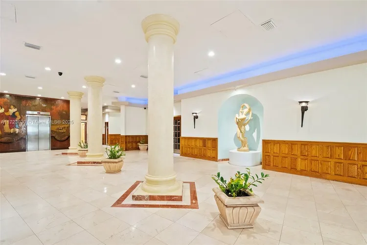 Sea Air Towers #1623 image #25