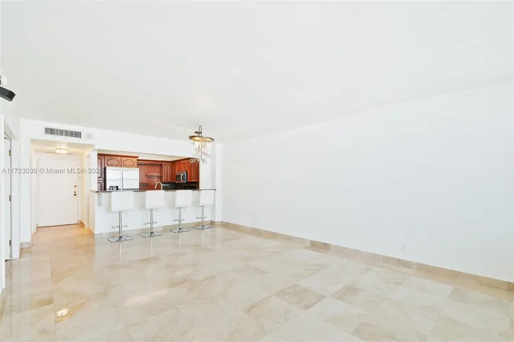 Sea Air Towers #1623 image #7