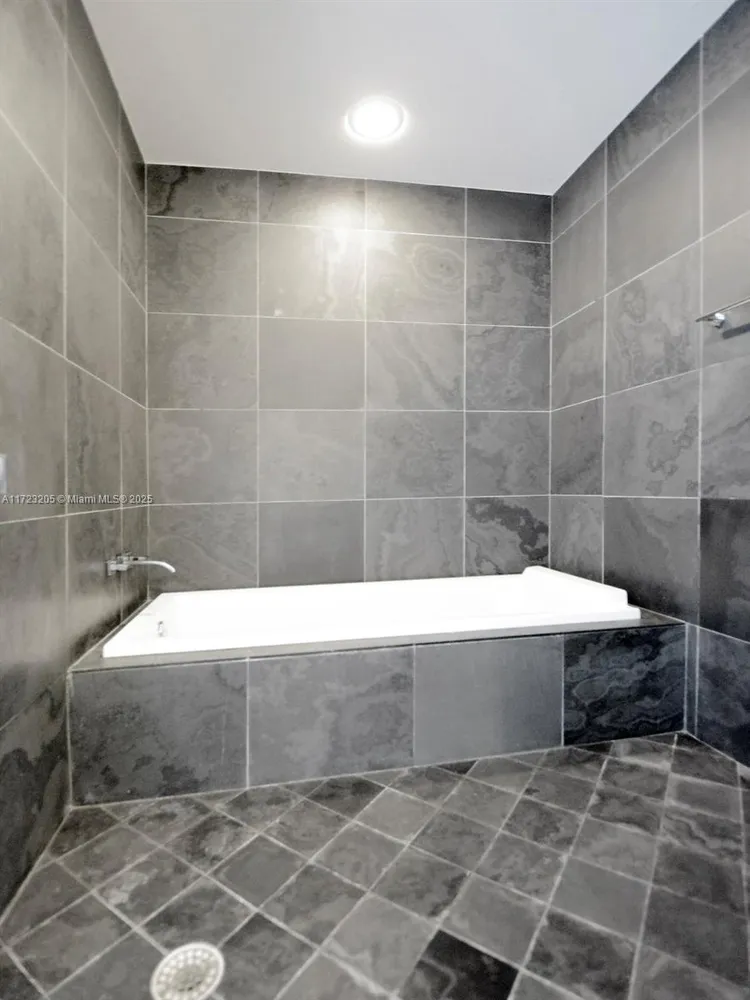 900 Biscayne Bay #5606 image #10