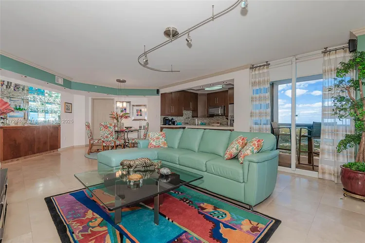 La Gorce #2608 image #10