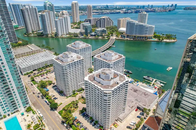 Four Ambassadors #1010 image #17