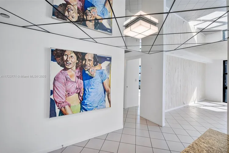 Towers of Key Biscayne #C906 image #24