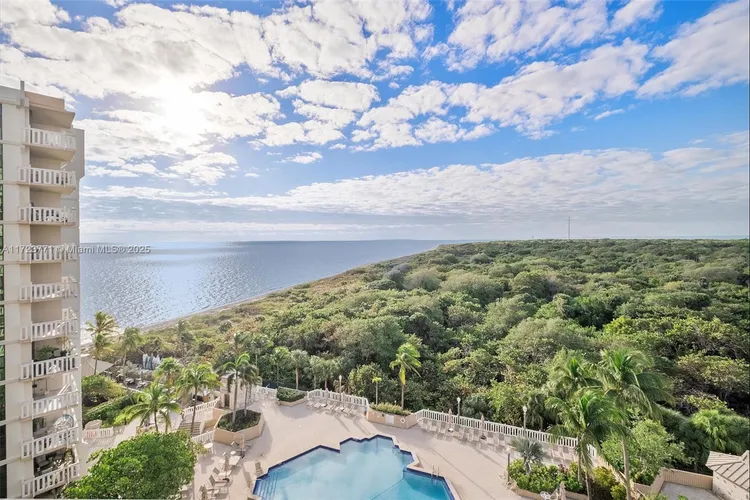 Towers of Key Biscayne #C906 image #27