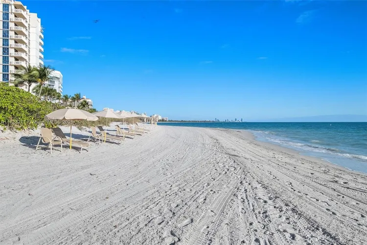 Towers of Key Biscayne #C906 image #31