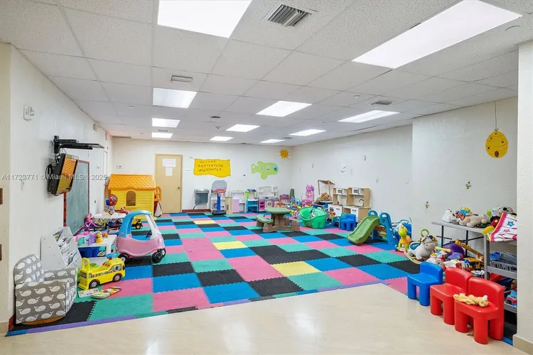 Towers of Key Biscayne #C906 image #41