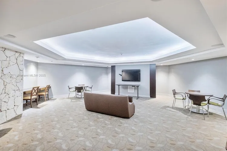 Towers of Key Biscayne #C906 image #43