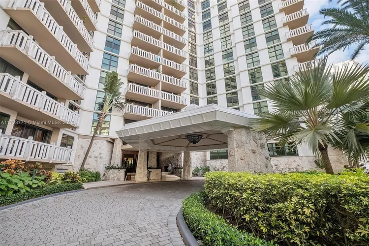 Towers of Key Biscayne #C906 image #44