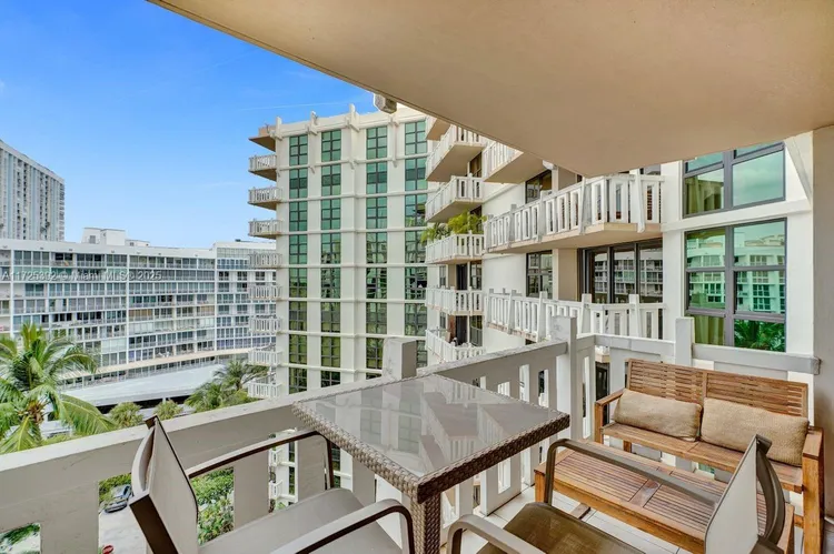 Towers of Key Biscayne #C804 image #6