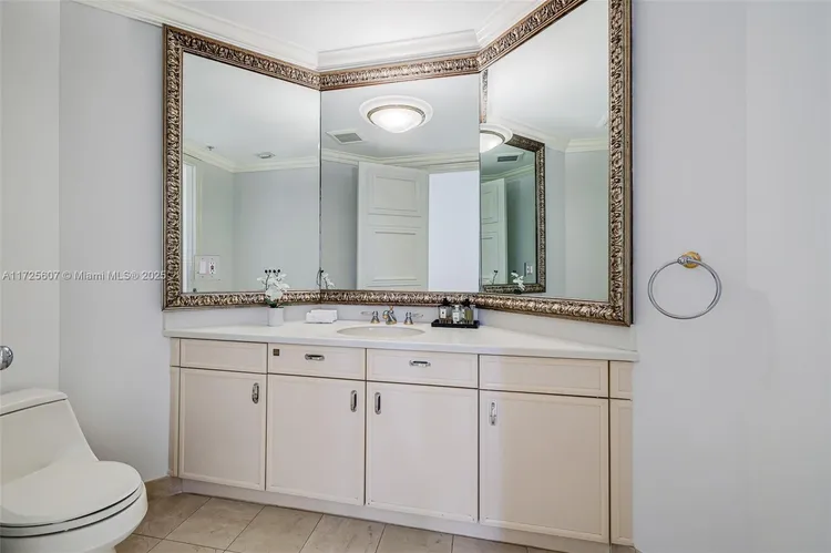 Padua Condo Deering Bay #222 image #26