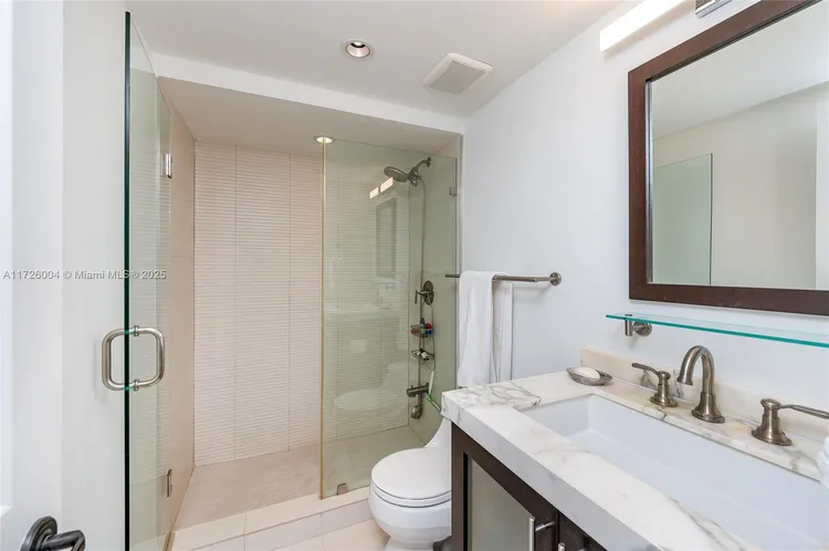 Vendome Place #1003 image #13