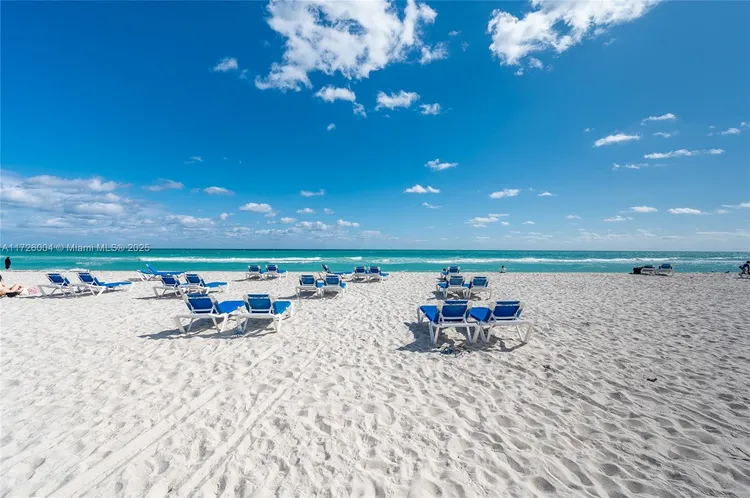 Vendome Place #1003 image #27