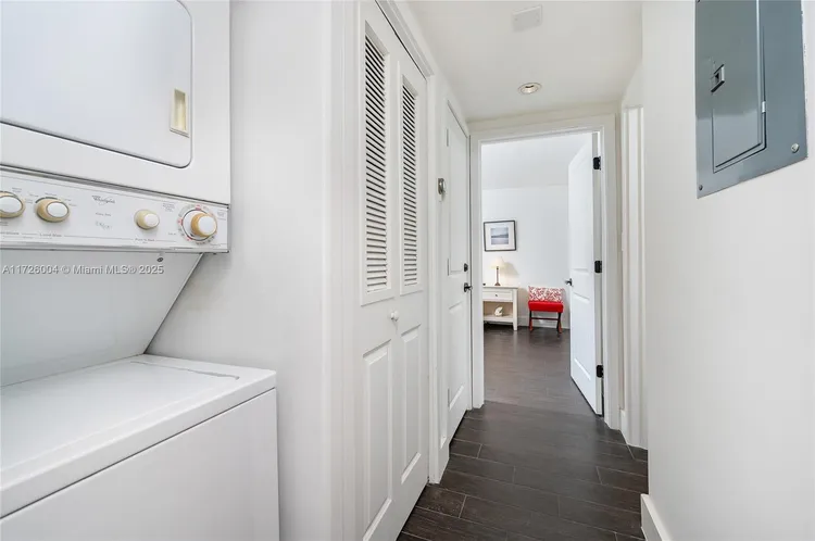 Vendome Place #1003 image #9