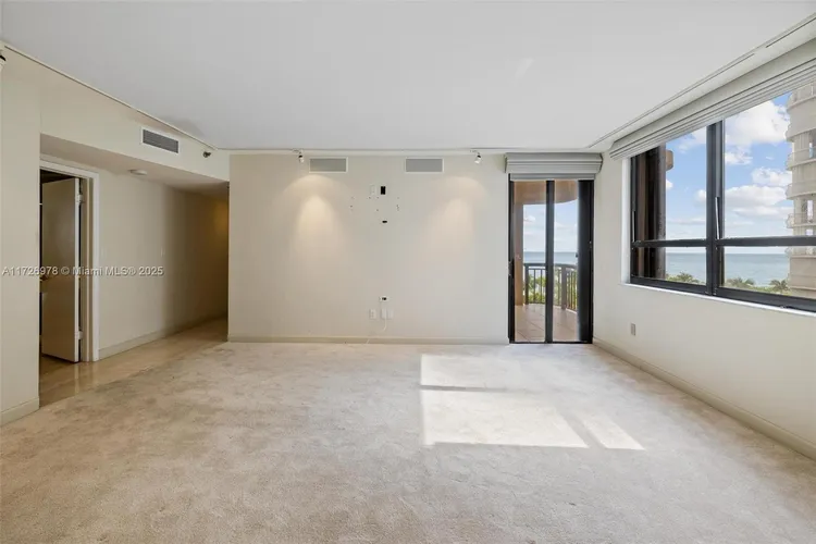 The Tiffany #502 image #24