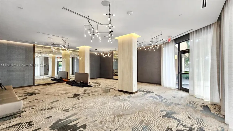 The Tiffany #502 image #31