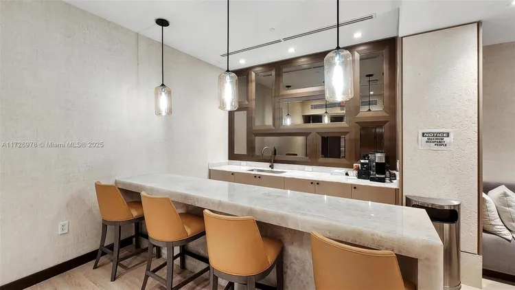 The Tiffany #502 image #35