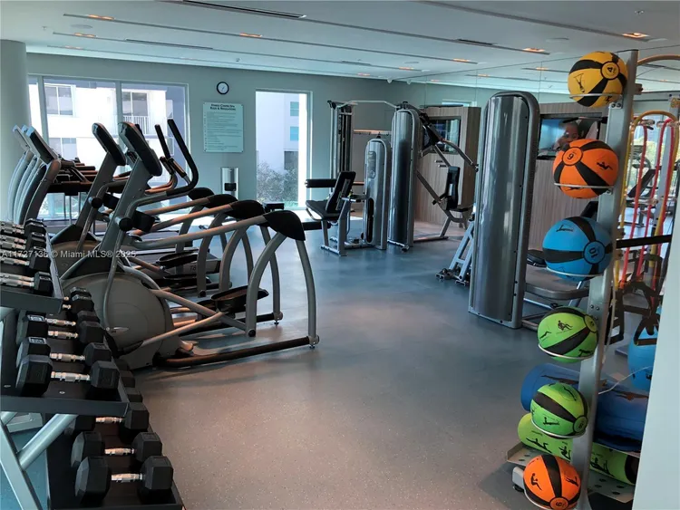 Le Parc at Brickell #1006 image #10