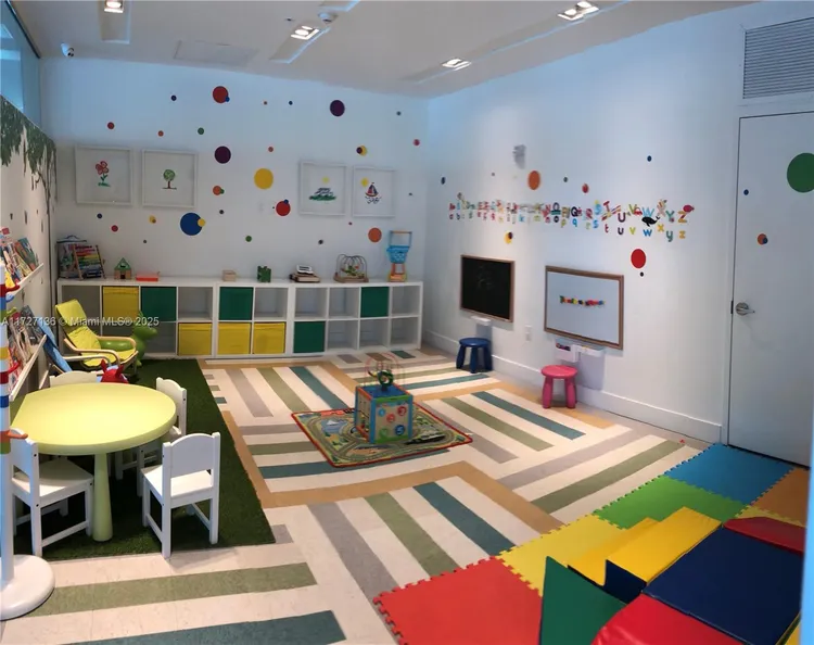 Le Parc at Brickell #1006 image #11