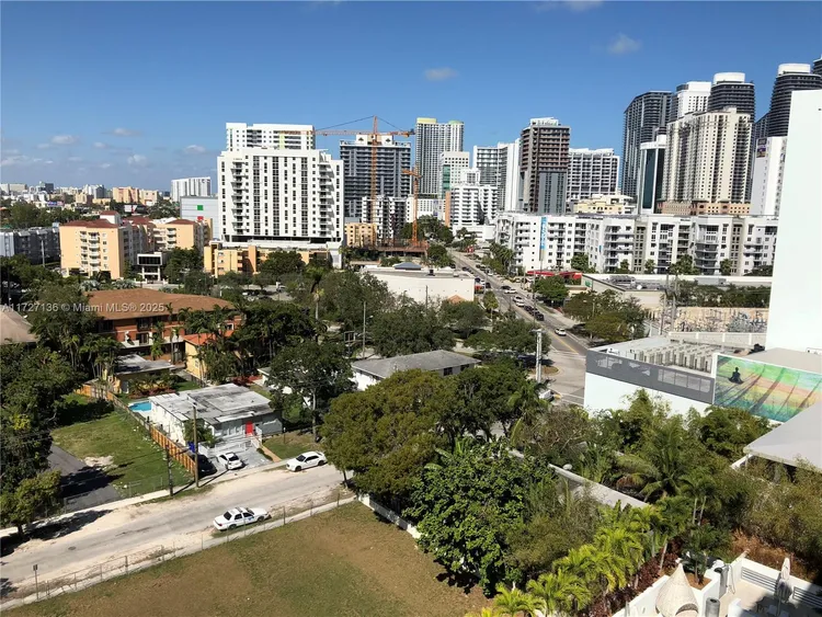 Le Parc at Brickell #1006 image #7