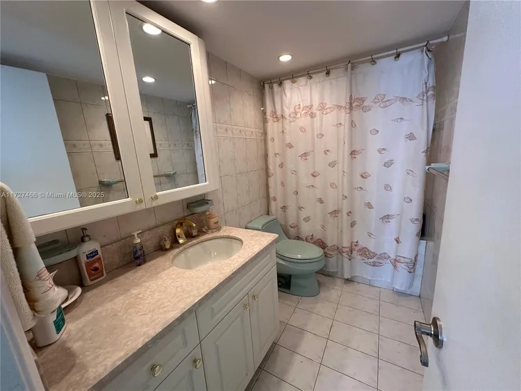 Carriage Club North #1509 image #14