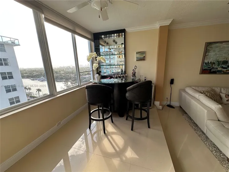 Carriage Club North #1509 image #8