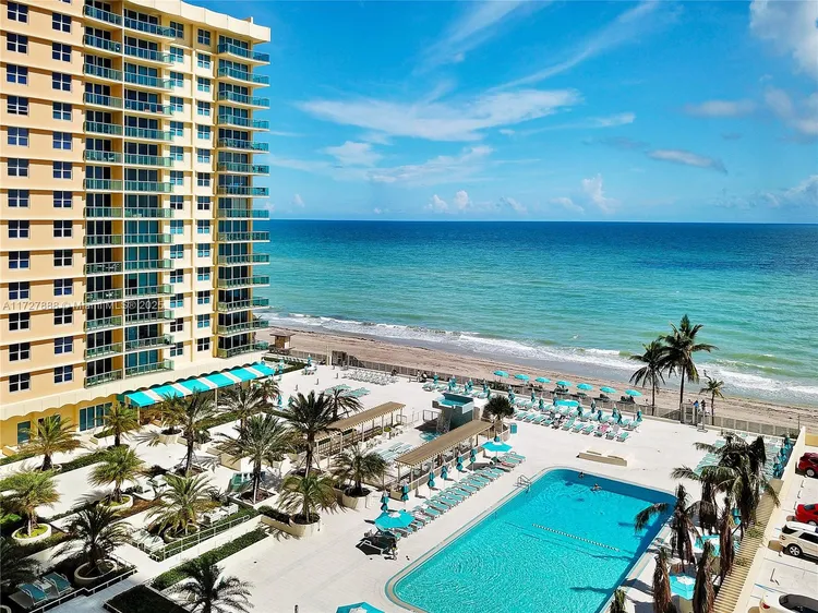 The Wave Condominium #923 image #24
