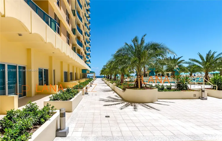 The Wave Condominium #923 image #30