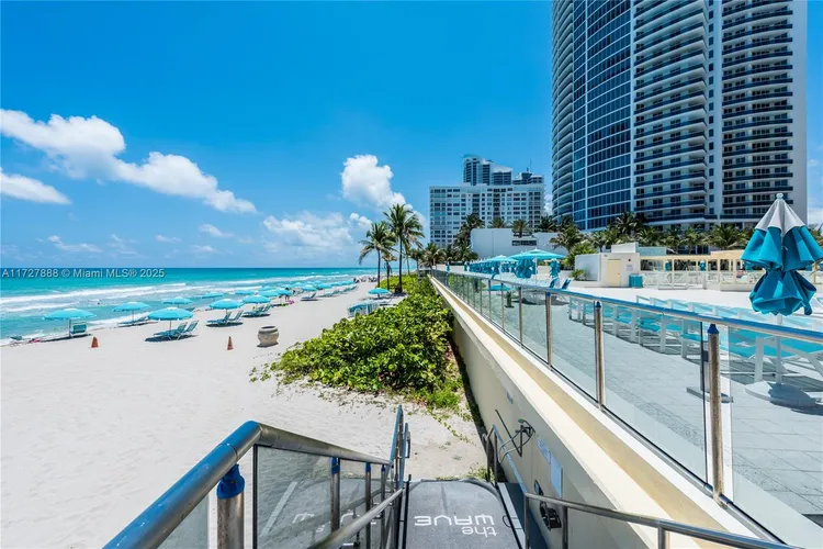 The Wave Condominium #923 image #37