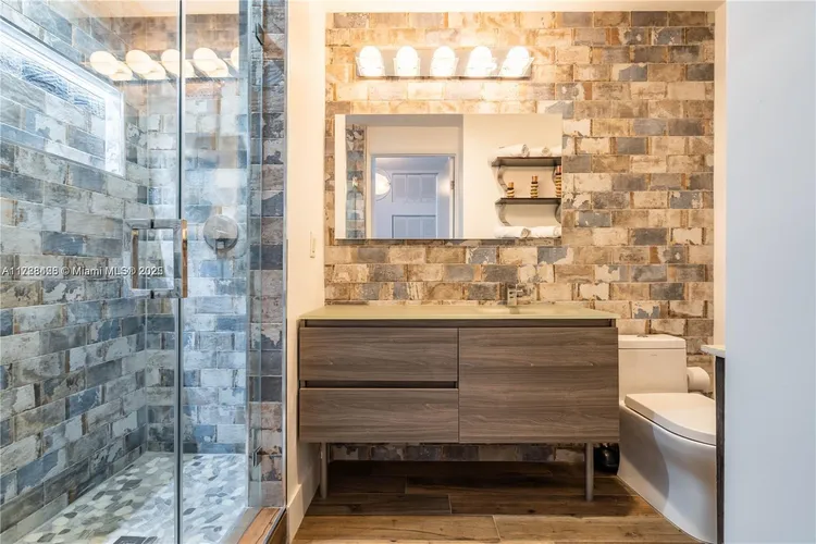 New Wave Condo #17C image #12