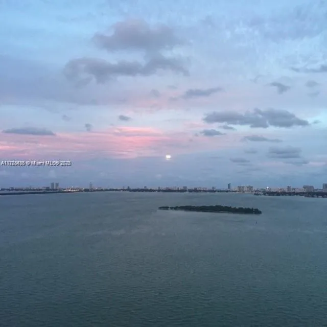 New Wave Condo #17C image #20