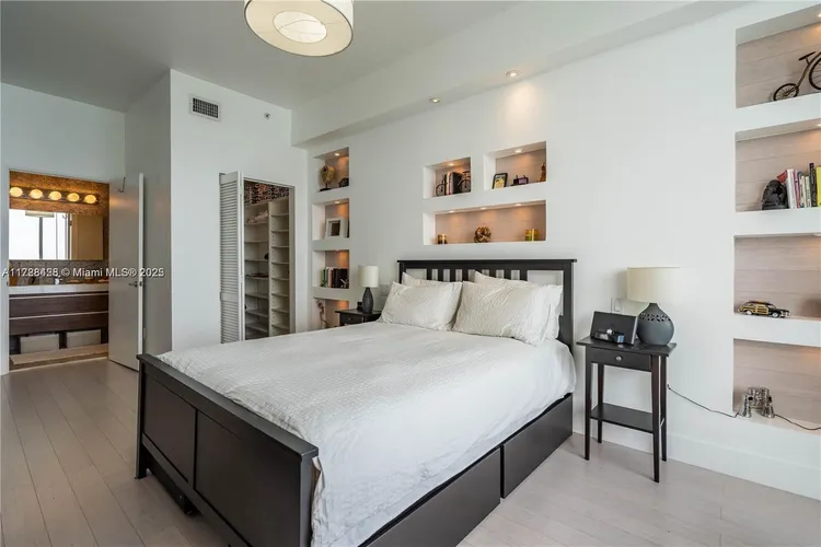 New Wave Condo #17C image #7