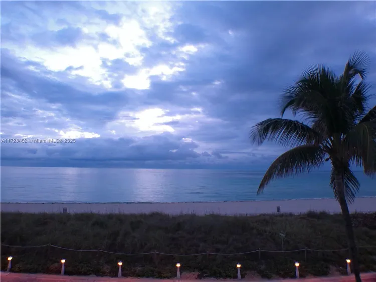 Carriage House #130 image #31