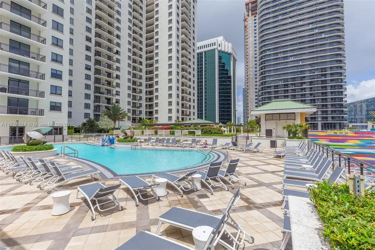 Nine at Mary Brickell Village #1405 image #24