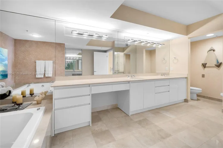 1500 Ocean Drive #702 image #23