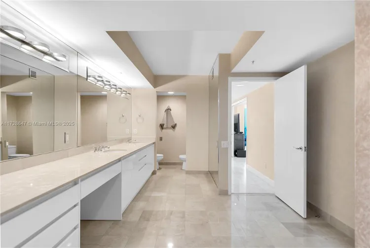 1500 Ocean Drive #702 image #24