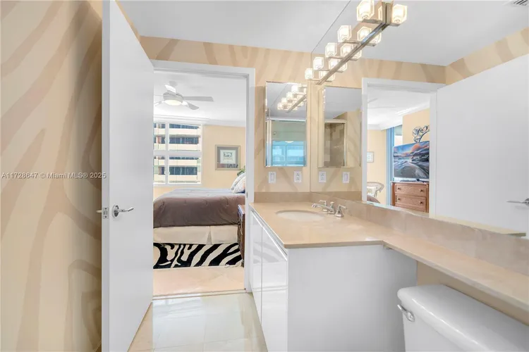 1500 Ocean Drive #702 image #36