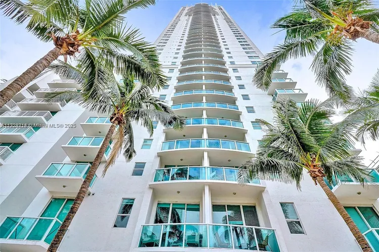Brickell on the River North #4014 image #22