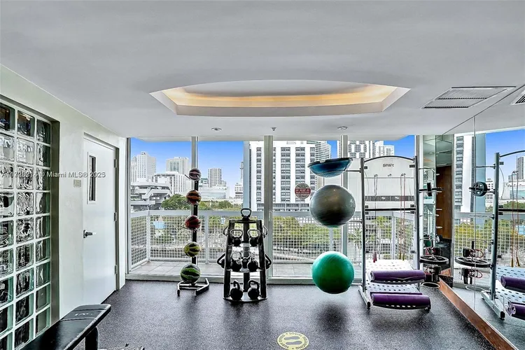 Brickell on the River North #4014 image #27