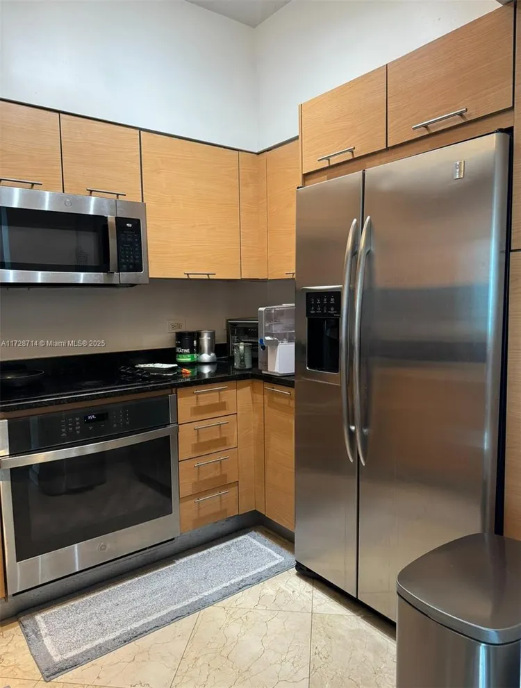 Brickell on the River North #4014 image #9