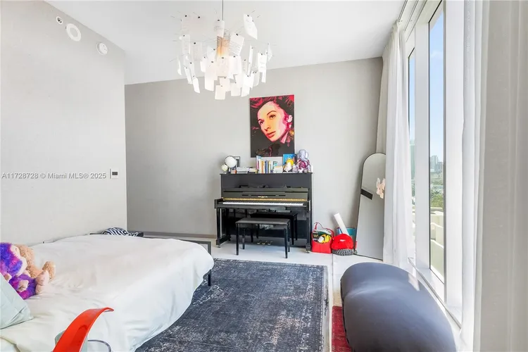 Paramount Bay #1110 image #17