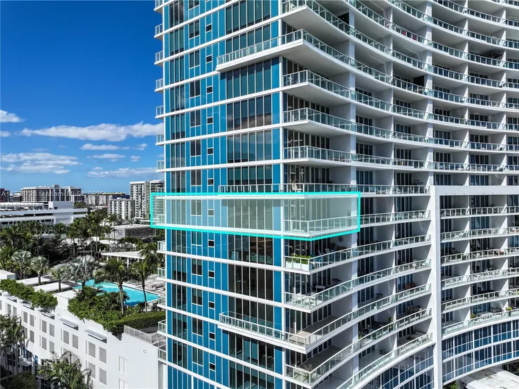 Paramount Bay #1110 image #30