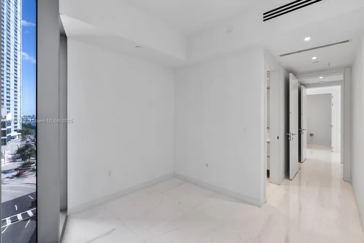 Aston Martin Residences #601 image #32