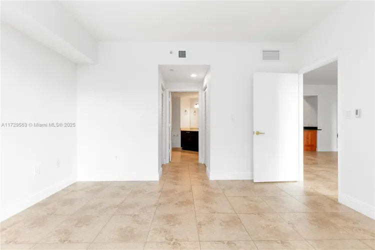 One Village Place #513 image #12