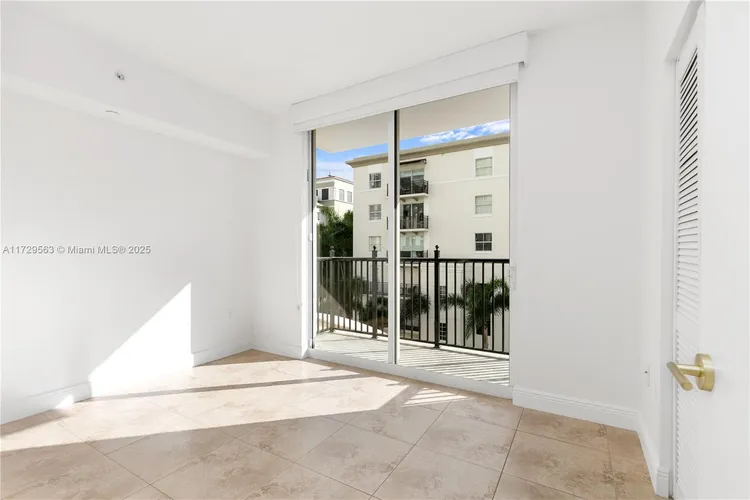 One Village Place #513 image #20