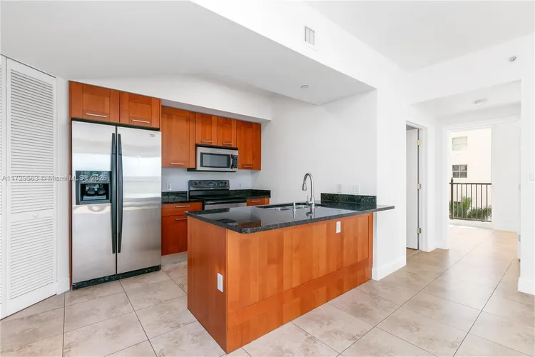 One Village Place #513 image #7