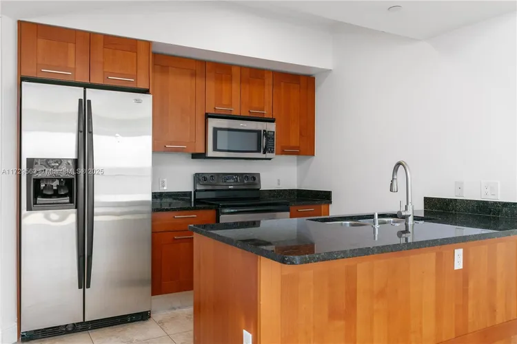 One Village Place #513 image #8