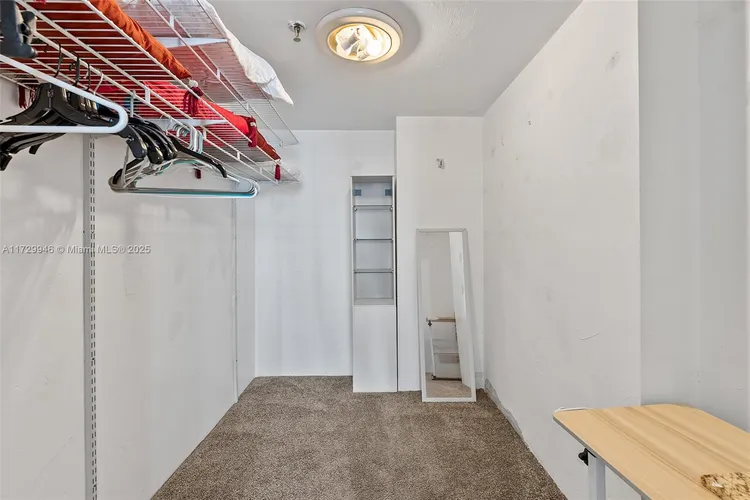 The Venetia #14G image #11