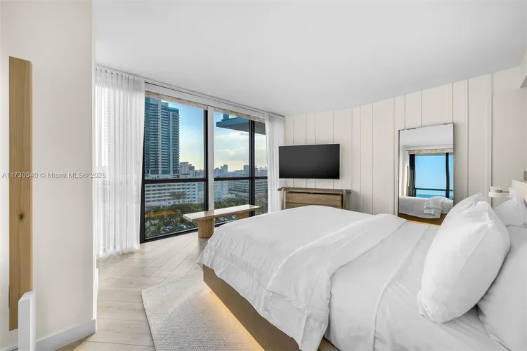 W South Beach #1128 image #17